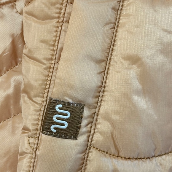 Ladies King Ranch Puff Jacket - Picture 4 of 6